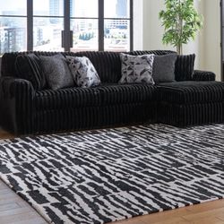 New! Luxurious Soft Touch ~ Super Comfy Sofa Sectional! 