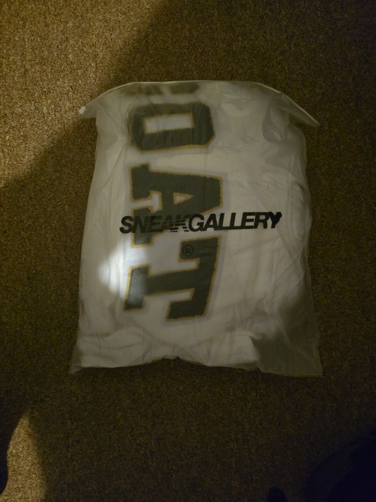 Xl Goat White Sweatsuite