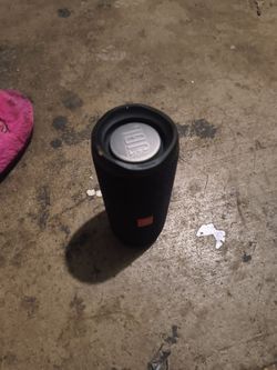 Jbl  flip speaker