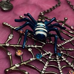 Betsey Johnson Halloween Rhinestone Spider Gun Metal Finish Necklace 18” Plus 3” Web