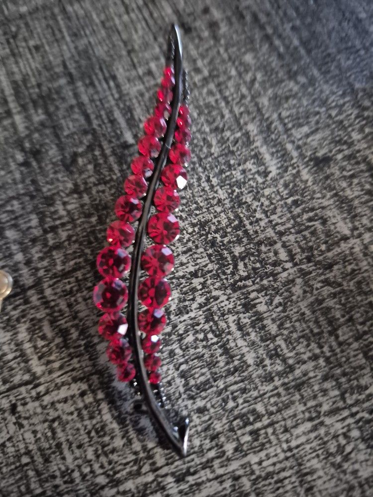 Rhinestone Feather Brooch