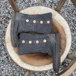 UGG Gray Cable Knit Sweater Boots Buttons Fold Over Size 6