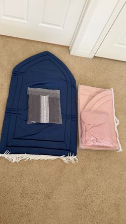 Praying rugs with prayer cloth navy blue and pink
