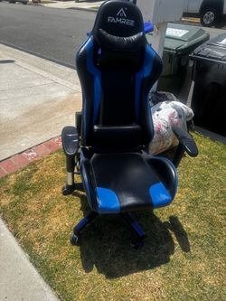 Free gaming chair