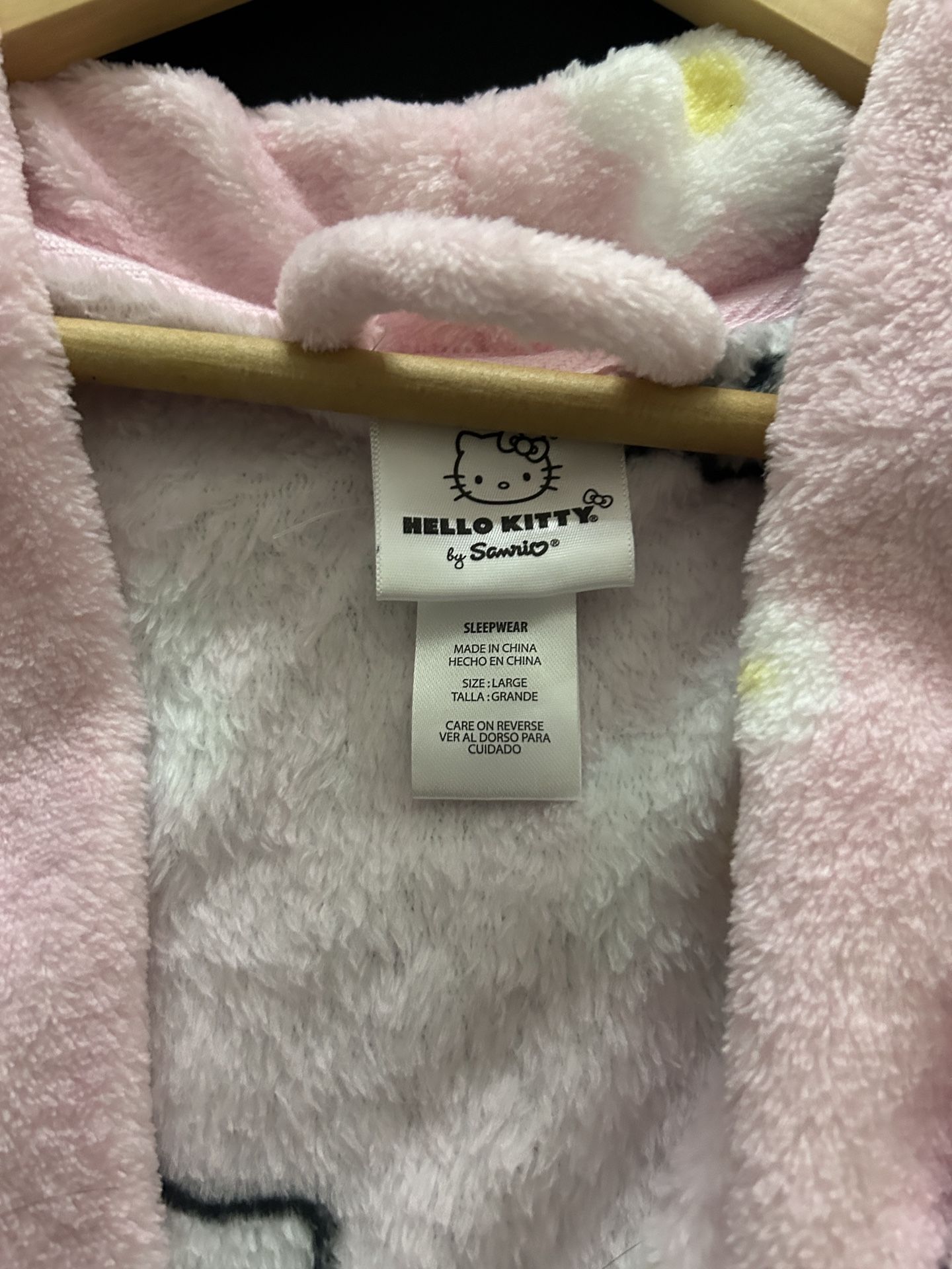 Hello Kitty Sanrio Robe