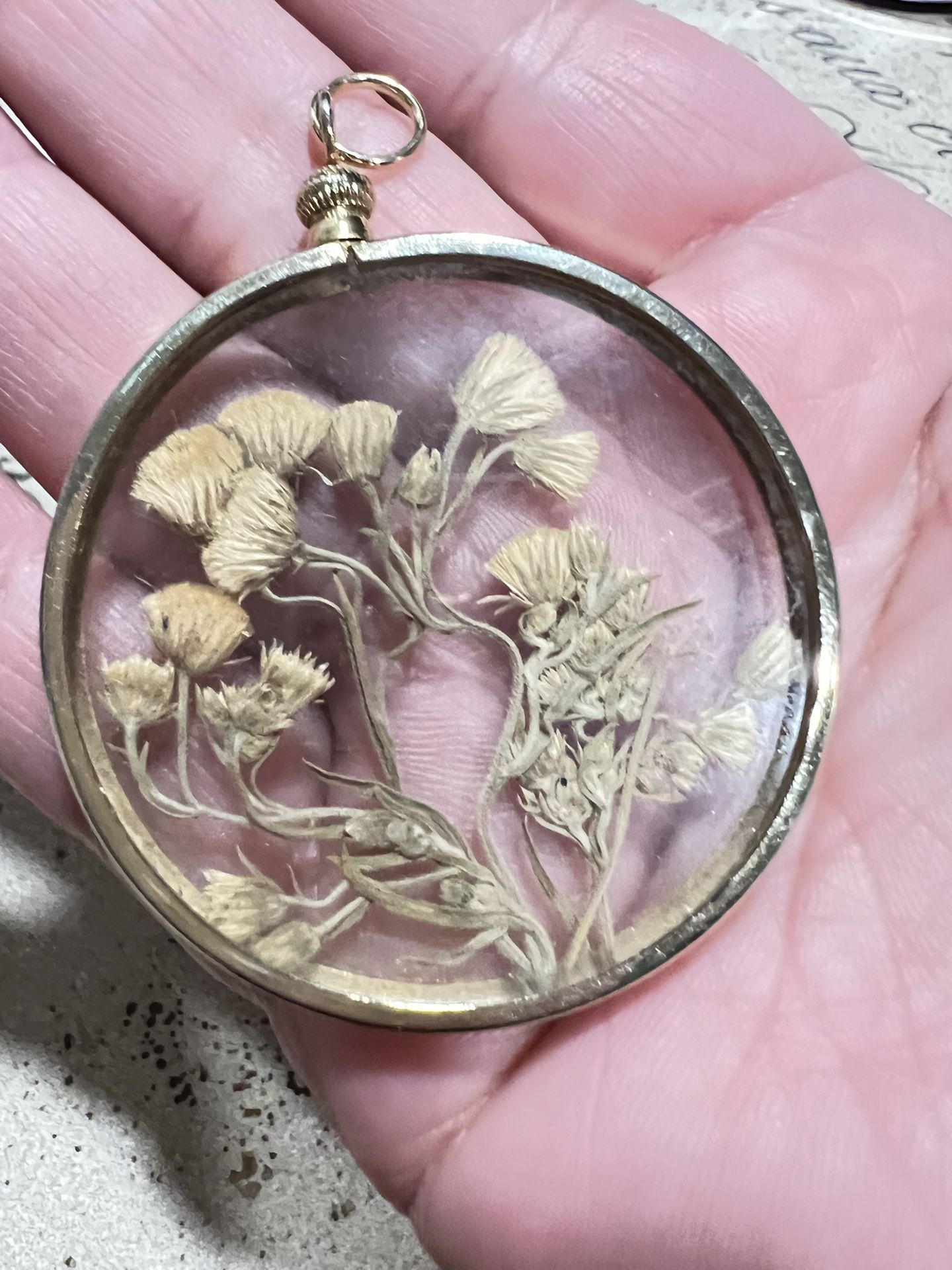 Vintage Dried Flowers Glass Round pending Framed Decor