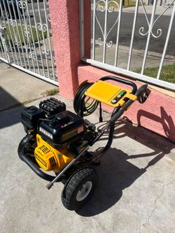 DEWALT
3400 PSI 2.5 GPM Gas Pressure Washer with Maintenance-Free Pump, Heavy-Duty Commercial Cold Water Power Washer