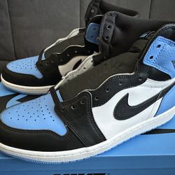 Nike Air Jordan 1 Retro High OG UNC Toe - Size 11.5M