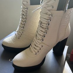 Vince Camuto Women’s Boots Size 8 