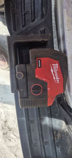 M12 laser milwuakee