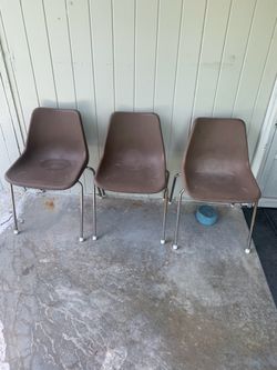 6 Brown Chairs