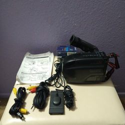Vintage Panasonic PV-IQ403 Palmcorder, needs charger 

