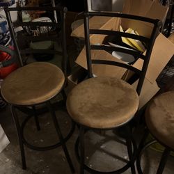 3 Stools 