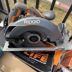 RIDGID 15 Amp 7-1/4 in. Circular Saw