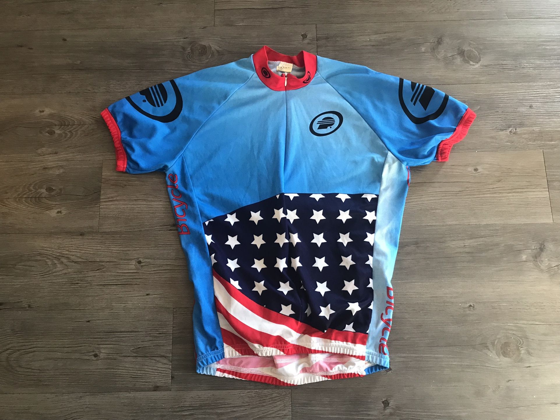 Performance Cycling Jersey - Medium