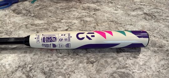 Marucci CF-11 softball bat