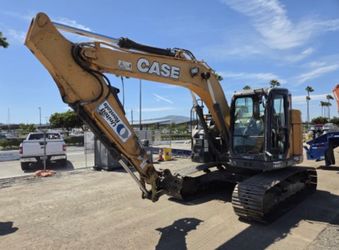 CASE Mid-Size Crawler Excavator