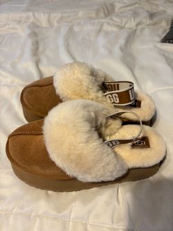 UGG Funkette Platform Slippers – Chestnut – Women’s Size 9