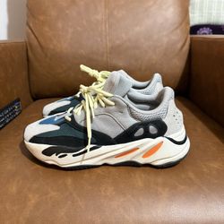 Yeezy 700 Wave runner