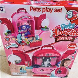 Pet Hospital Kids Play Set w/ Case  $10  NEW 