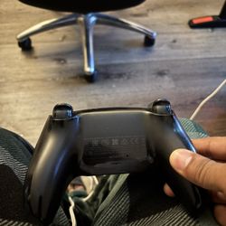 PLAYSTATION 5 CONTROLLER