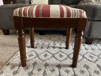 Ottoman/foot stool
