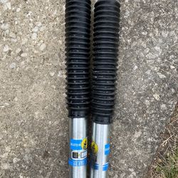 Bilstein 5100 Series Rear Shocks 02-12 Jeep Liberty