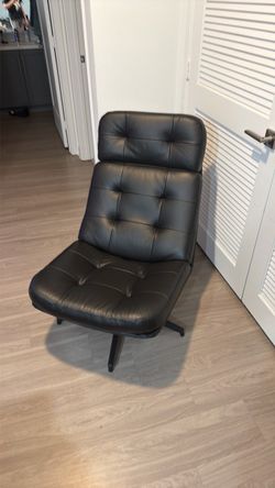 IKEA HAVBERG Swivel Chair in Black Leather