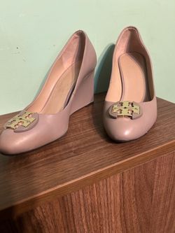 TB wedges pumps … size 7