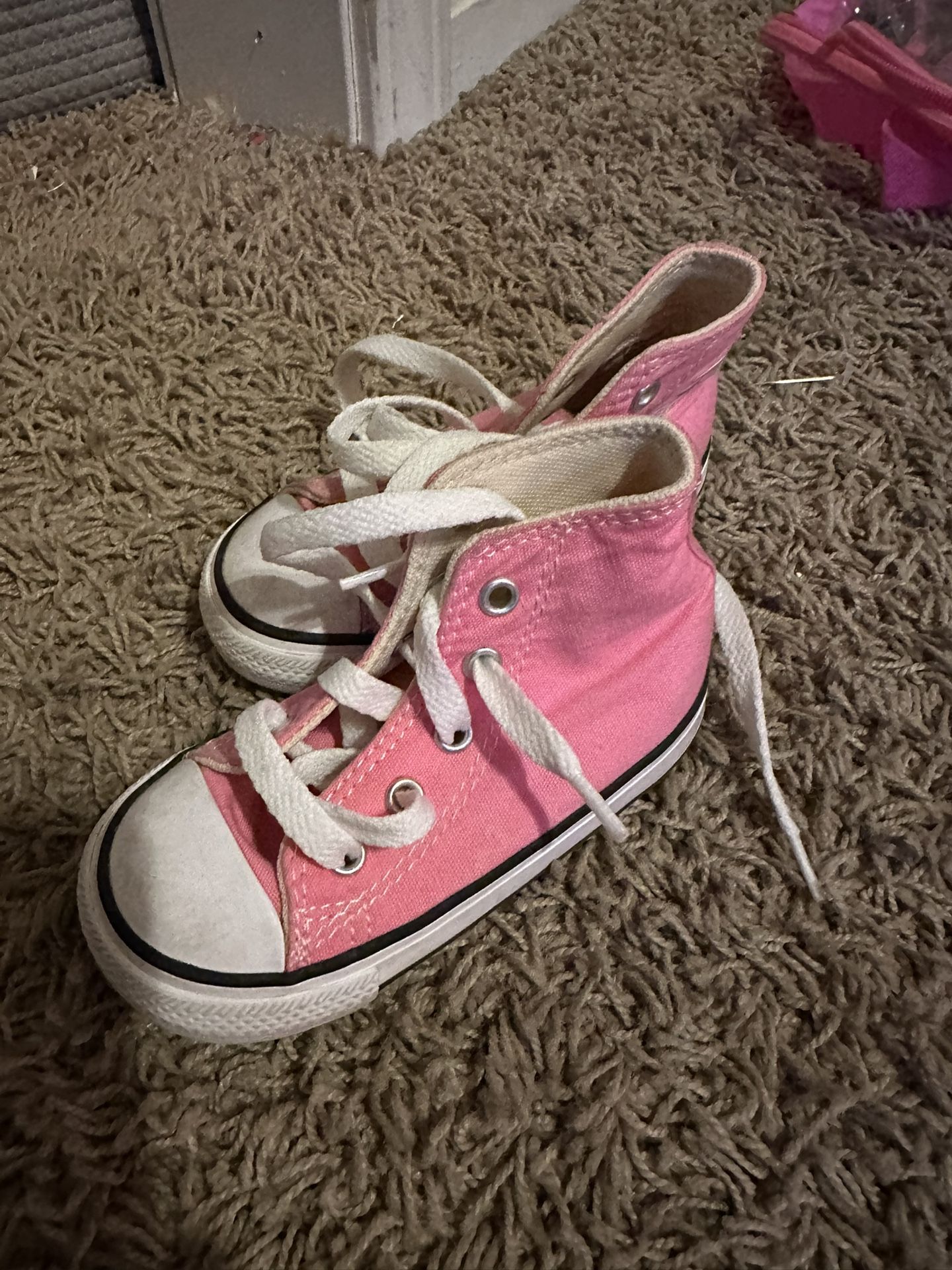 Toddler Converse Size 6