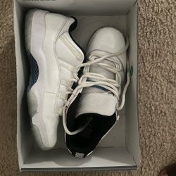 Jordan 11 Retro Low 