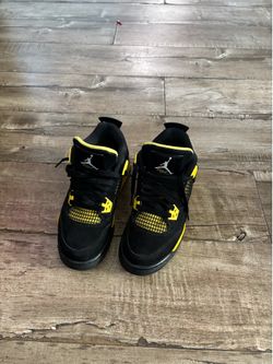 Jordan 4 thunder yellow 5y