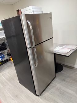 Frigidaire Fridge