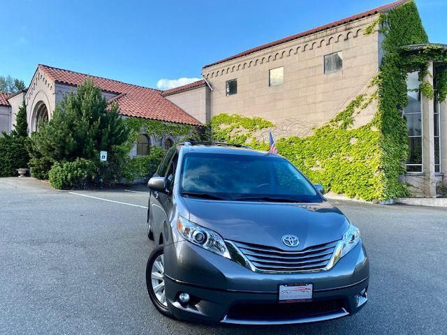 2011 Toyota Sienna