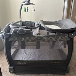 Graco Pack-n- Play 