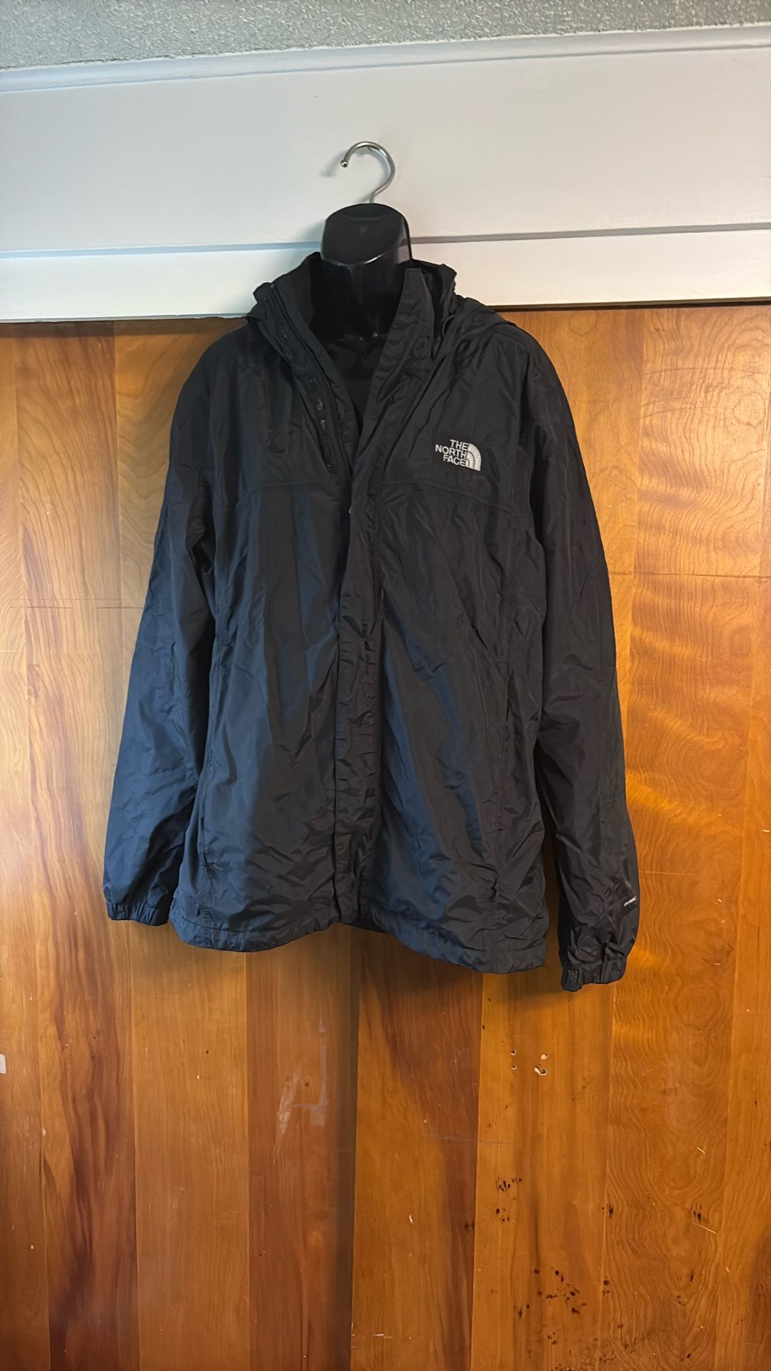 Men’s In Great Used Conditions North Face Jacket