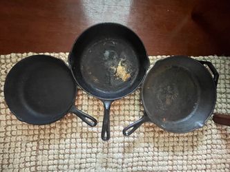 3 cast iron skillets