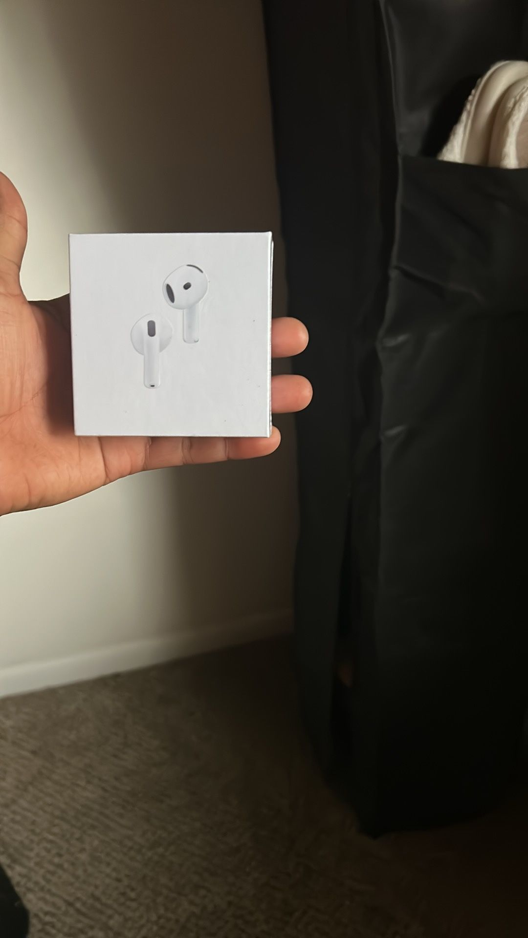 airpods pro 2 and 4 