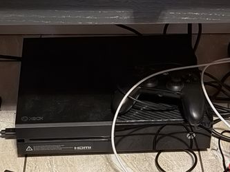 Xbox One and controller