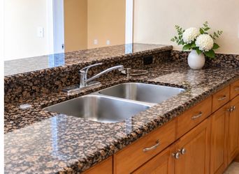 2/2 RENTA DE APARTAMENTO MIAMI LAKES * Depósito solo un mes con facilidad de pago *2 habitaciones | 2 baños * Piscina | Y. Gimnasio * Segurida