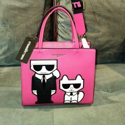 NWT KARL LAGERFELD PARIS KARL & HIS CAT CHOUPETTE MAYBELLINE CROSSBODY SATCHEL FUCHSIA PINK LEATHER WITH ADJUSTABLE GUITAR STRAP & COIN POUCH 