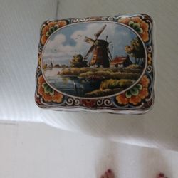 Royal Delf Trinket Box