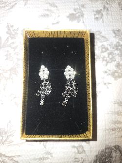 Black & White Dangle Earrings