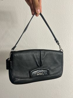 Vintage Coach Black Small Wristlet/ Clutch Wallet With Silver Logo
