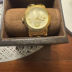 MK GOLD BRACELET WATCH