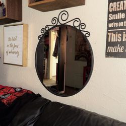 ROUND MIRROR $10