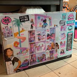 O.M.G. House Of Surprises