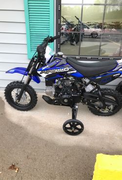 70cc 4 stroke dirt bike with training wheels .brand new . Automatic