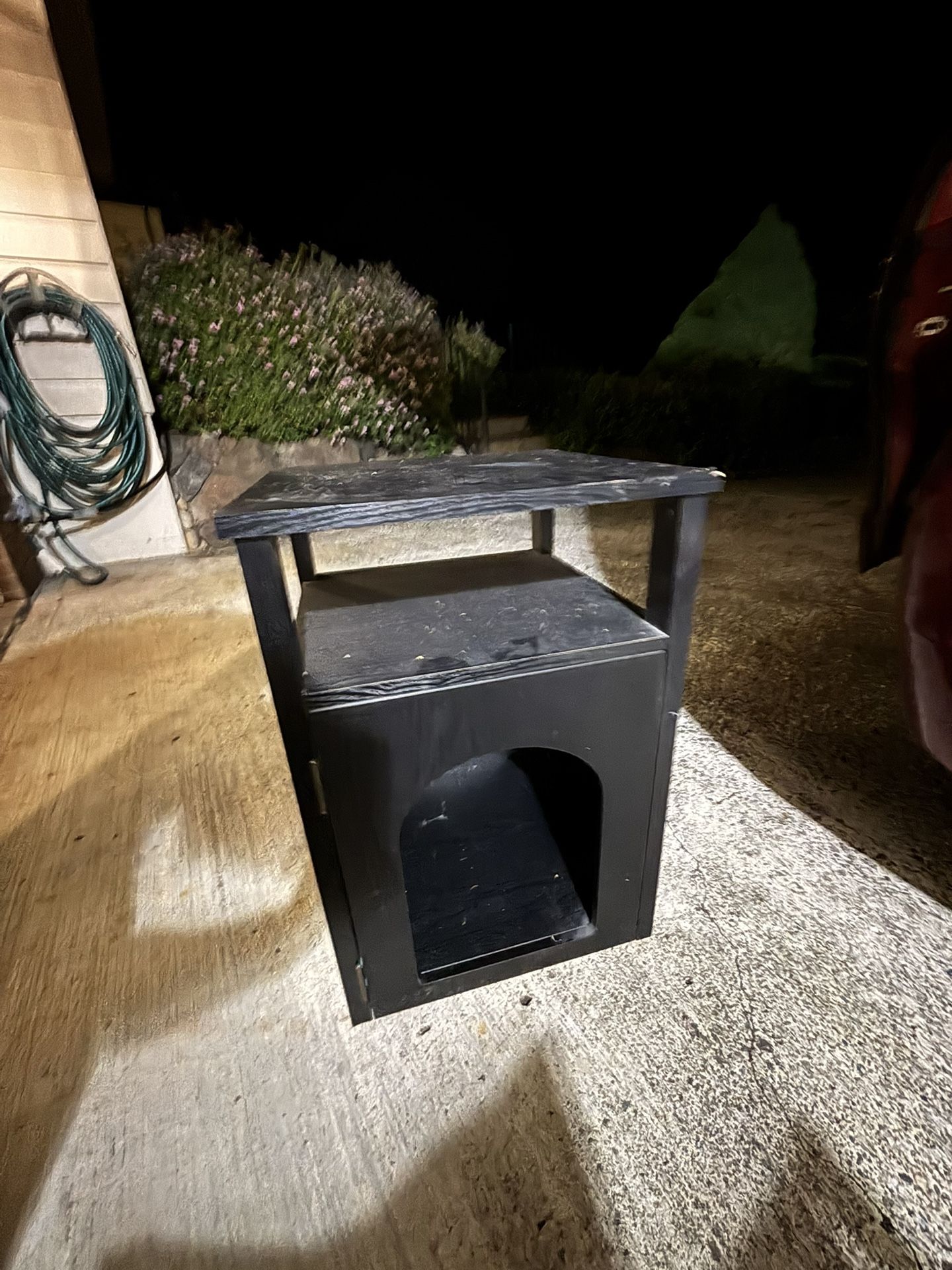 Pet Food And Pet House