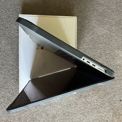 MacBook M1 Pro  32gb 512gb 